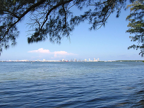 Blick vom Wasser auf Miami